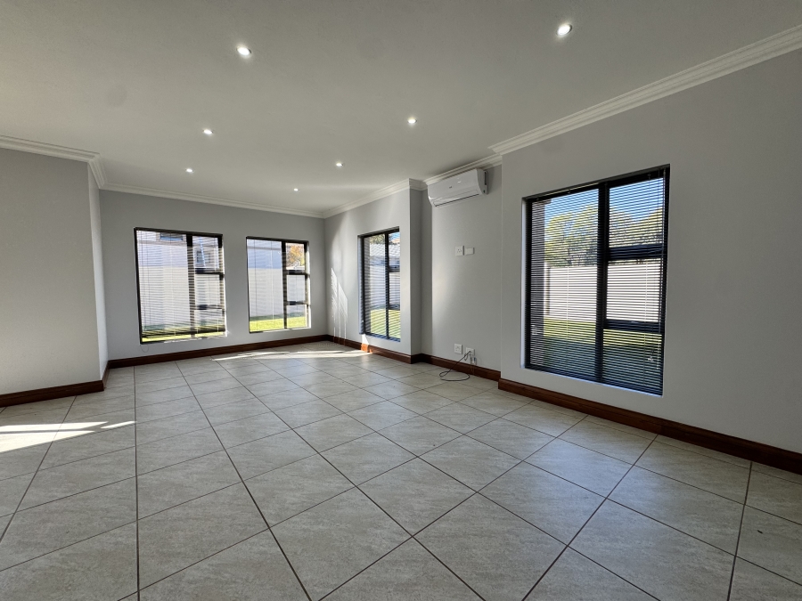 3 Bedroom Property for Sale in Wilkoppies North West